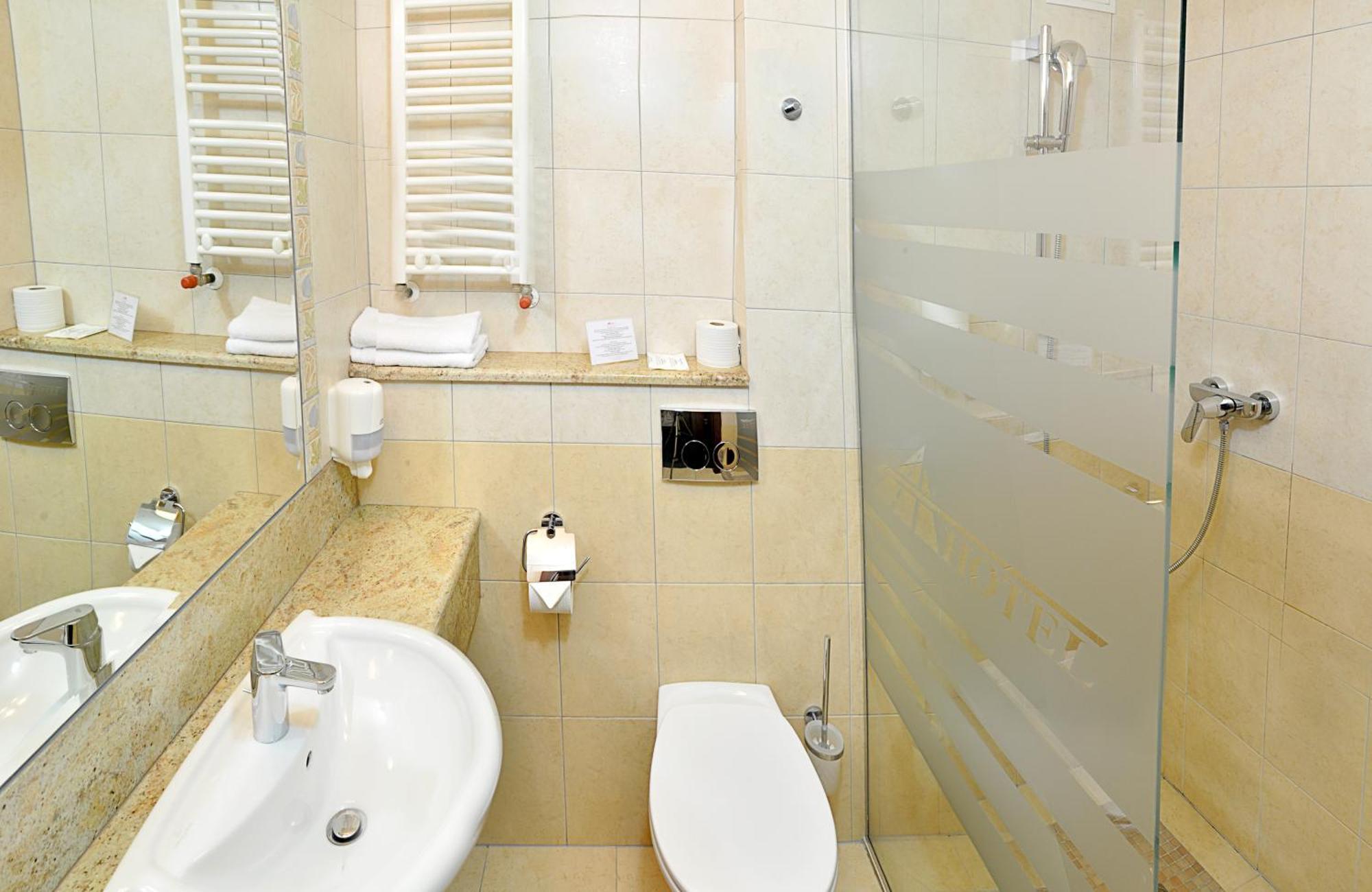 Ahotel Czechowice-Dziedzice Cameră foto