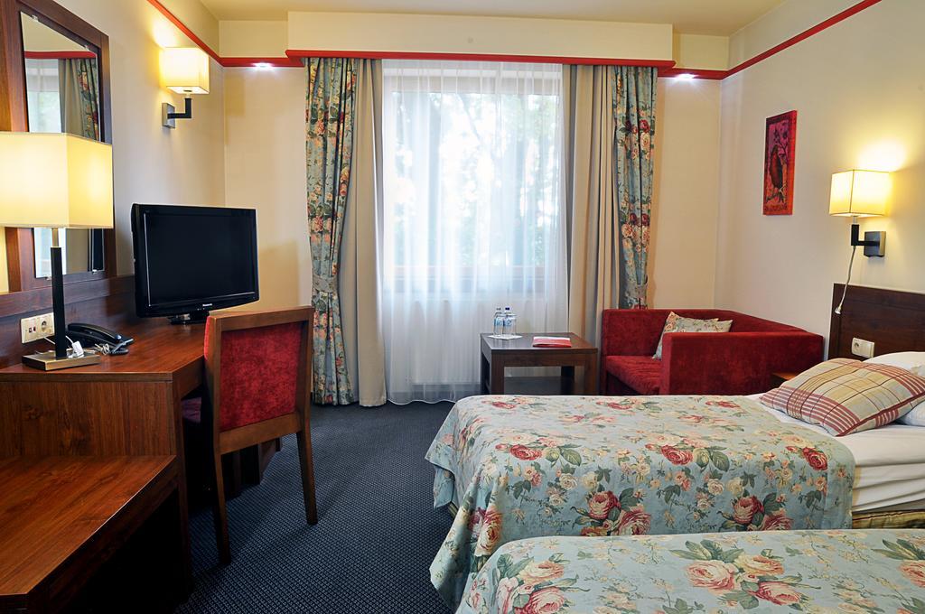 Ahotel Czechowice-Dziedzice Cameră foto