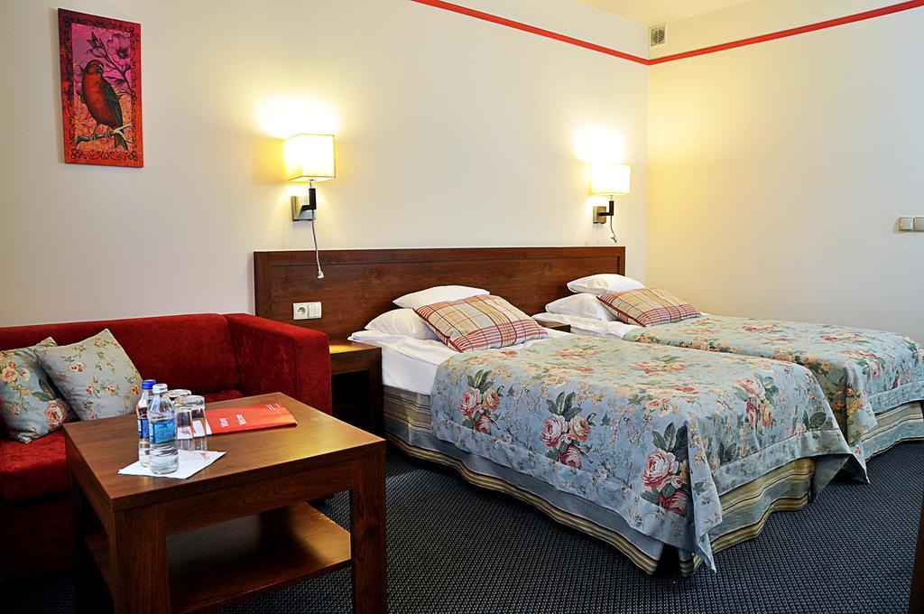 Ahotel Czechowice-Dziedzice Cameră foto
